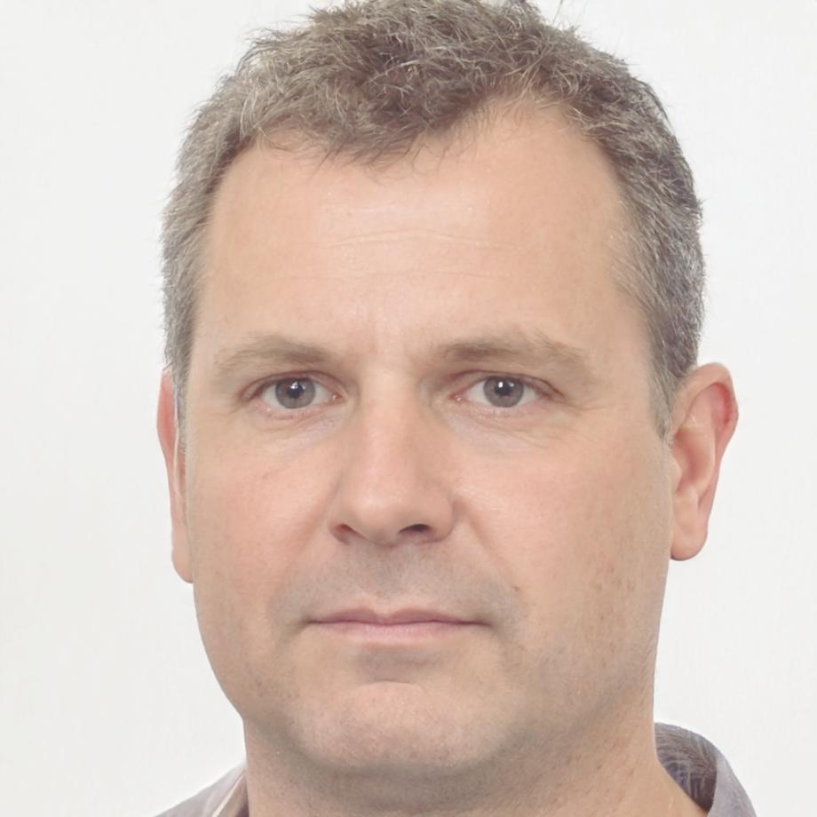 Ritratto professionale di Alessandro Ricci, Team Leader